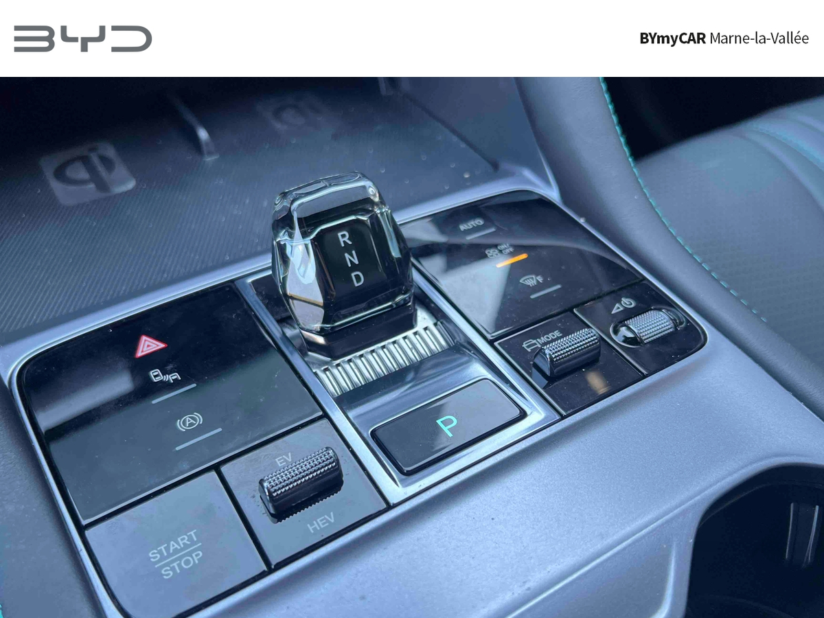 BYD Seal U 1.5l DM-i 218 ch PHEV — photo 18