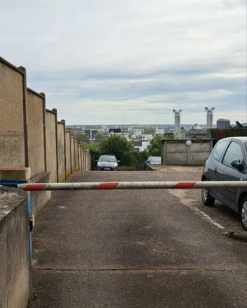 Parking Rouen rive droite