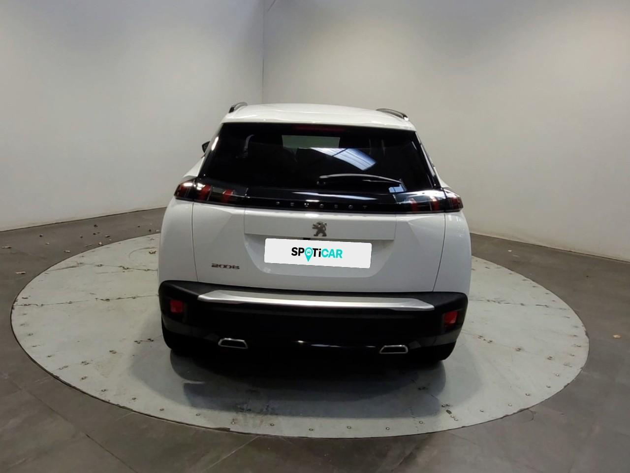 Peugeot 2008 puretech 130 s&s eat8 allure — photo 4
