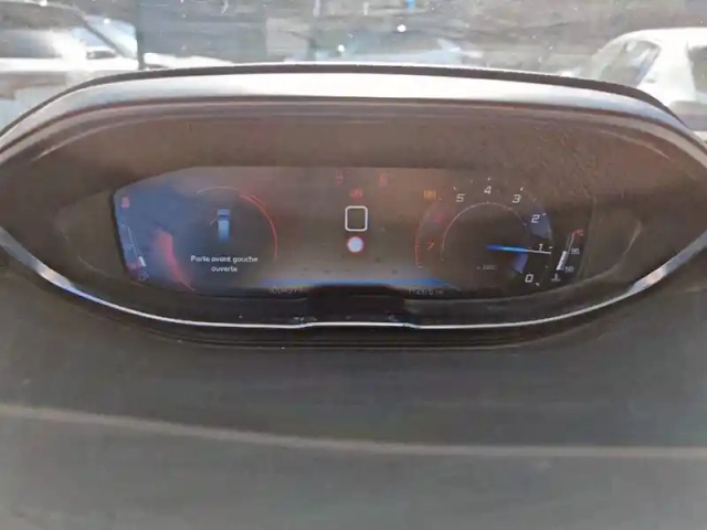 Peugeot 5008 puretech 130ch s&amp;s bvm6 — photo 6