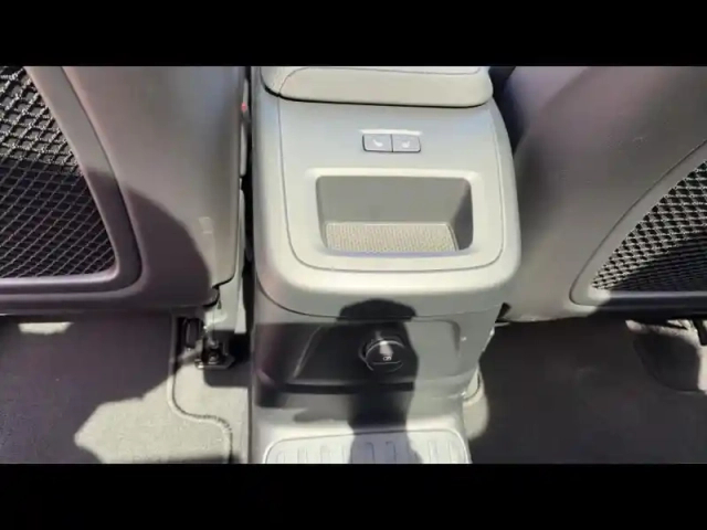 Volvo Xc60 t6 hybride rechargeable 253 + 145ch ultra style dark geartronic 8 awd — photo 11