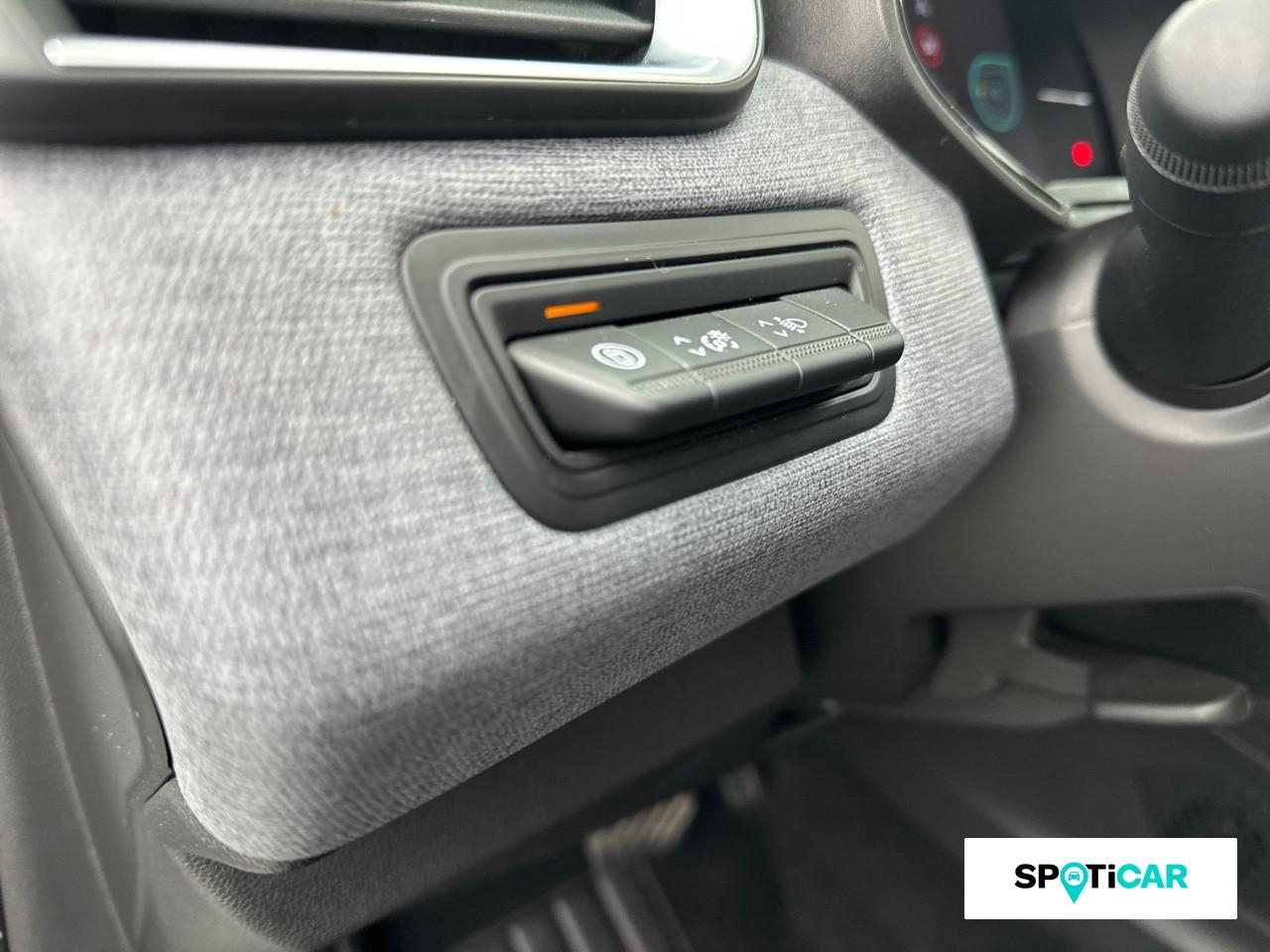 Renault Clio 1.0 tce 90 cvt evolution business — photo 17