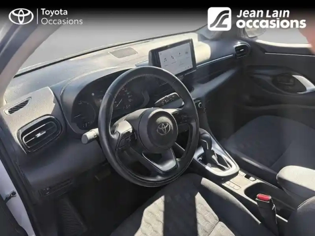 Toyota Yaris hybride 116h — photo 11