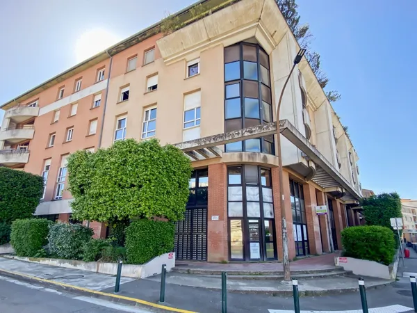 Bureau 230 m²