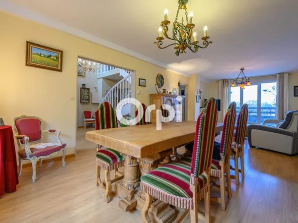 Appartement 3 pièces 120 m²