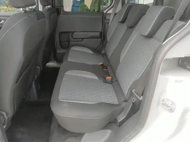 Ford Tourneo Courier 1.0 ecoboost 125ch s&amp;s titanium powershift — photo 10