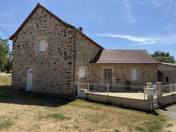 A LOUER MAISON MEUBLE DE TYPE 5 AU BAS SEGALA (LABASTIDE L'EVEQUE)