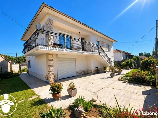 Maison 8 pièces 133 m²