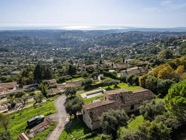 Villa 4 pièces 195 m²