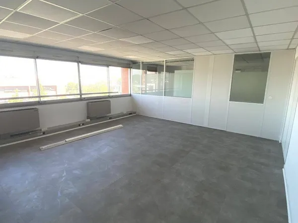 Bureau 36 m²