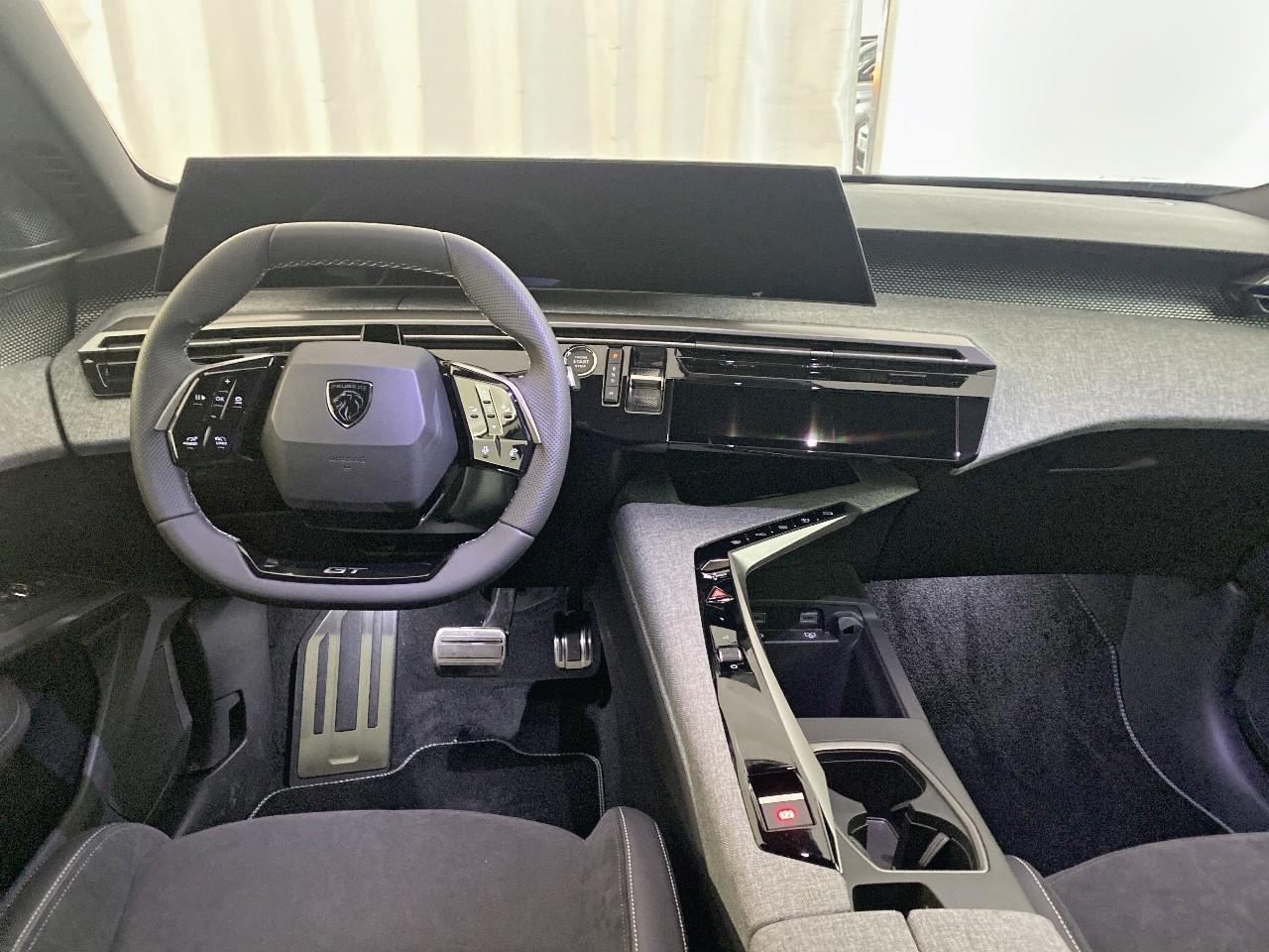 Peugeot 3008 hybrid 145 e-dcs6 gt — photo 8