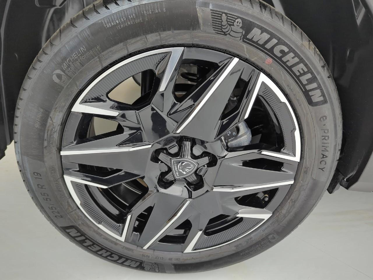 Peugeot 3008 hybrid 145 e-dcs6 allure — photo 18