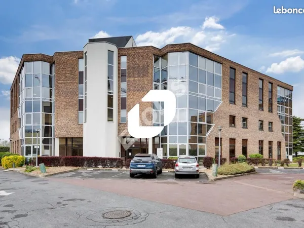 Bureau 2 556 m²