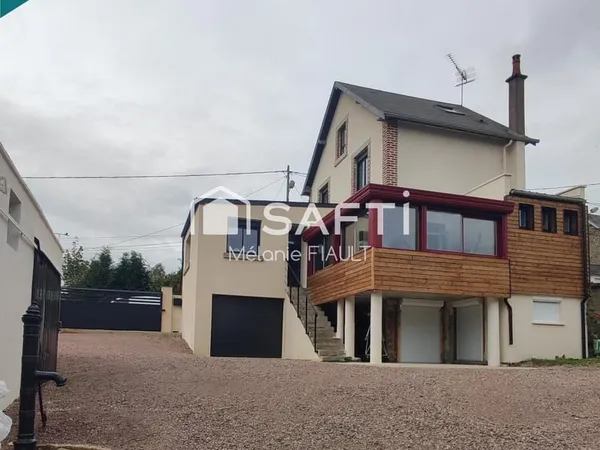 Maison totalement rénovée, sur la commune de Saint-Georges-des-Groseillers.