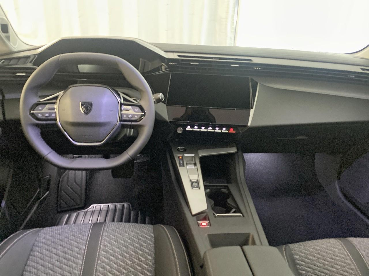 Peugeot 308 hybrid 145 e-dcs6 allure — photo 8