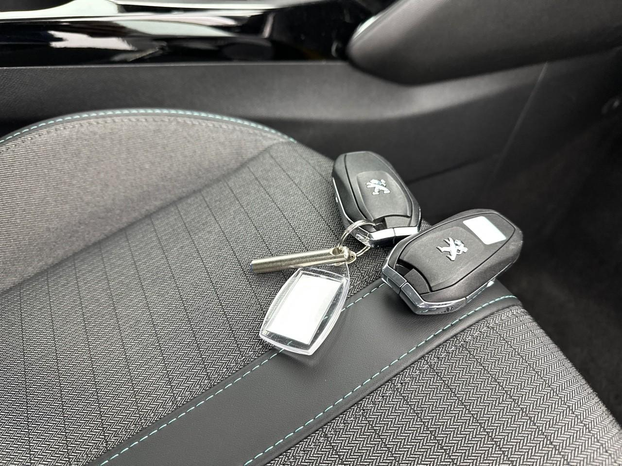 Peugeot 208 puretech 100 s&s bvm6 allure — photo 33