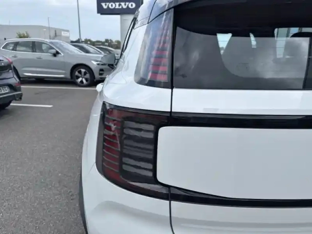 Volvo Ex30 single extended range 272ch plus — photo 11