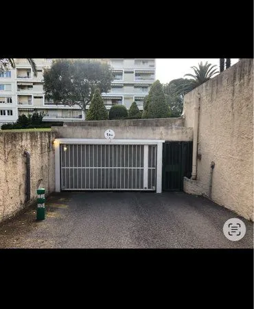 Stationnement Location Cagnes-sur-Mer 13m² 135€
