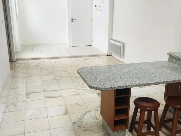 Local 3 pièces 54 m²