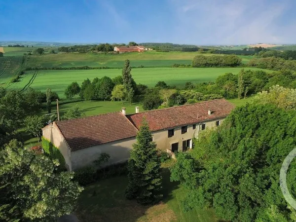 Maison 6 pièces 506 m²