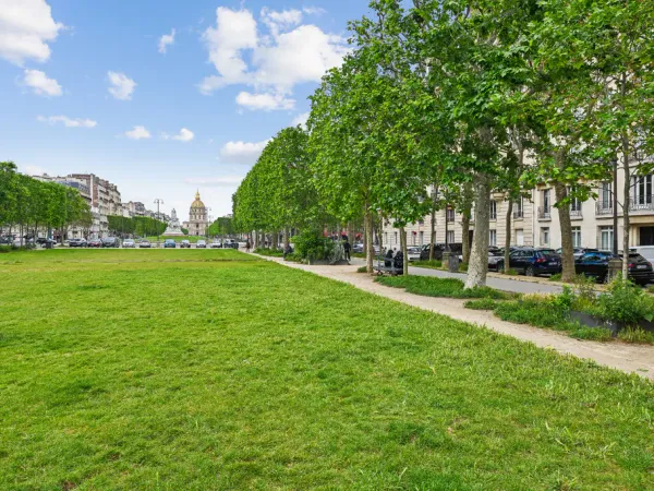 Paris XV / VII - Avenue de Breteuil - Charmant 2 Pièces