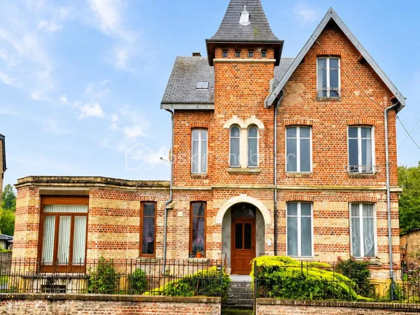 Maison 14 pièces 336 m²