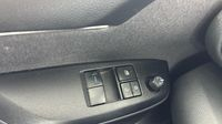 Toyota Yaris 116h Dynamic 5p MY22 — photo 28