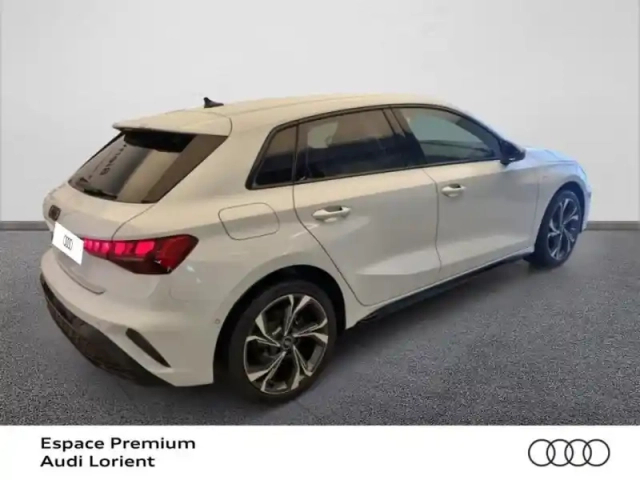 Audi A3 sportback 1.5 tfsi e 204ch phev s line s tronic 6 — photo 4