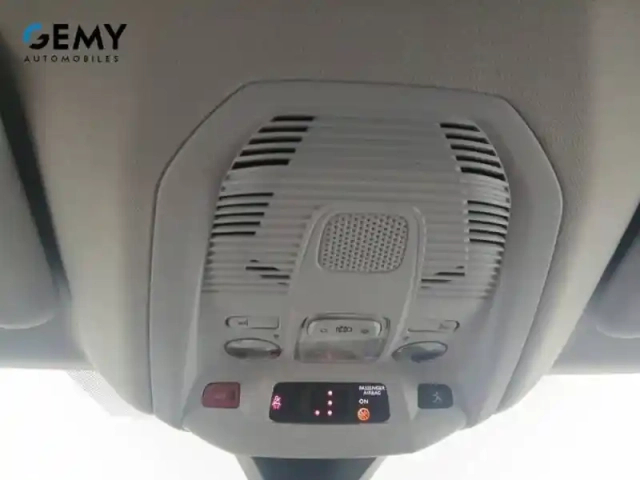 Peugeot 3008 hybrid 225 e-eat8 — photo 15