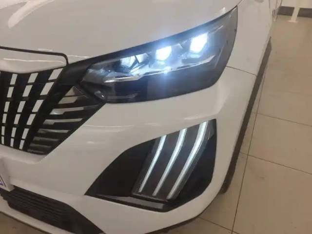 Peugeot 2008 puretech 130 s&amp;s eat8 — photo 58