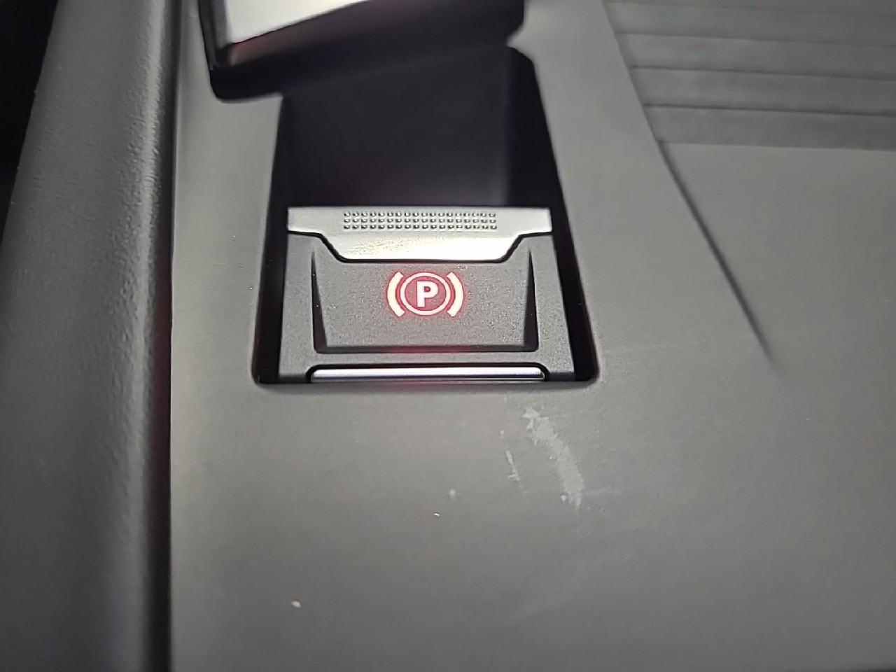 Peugeot 308 sw hybrid 136 e-dcs6 gt — photo 20