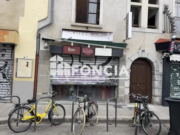 Vente - Local commercial - 125 m² - 120 000 € - GRENOBLE