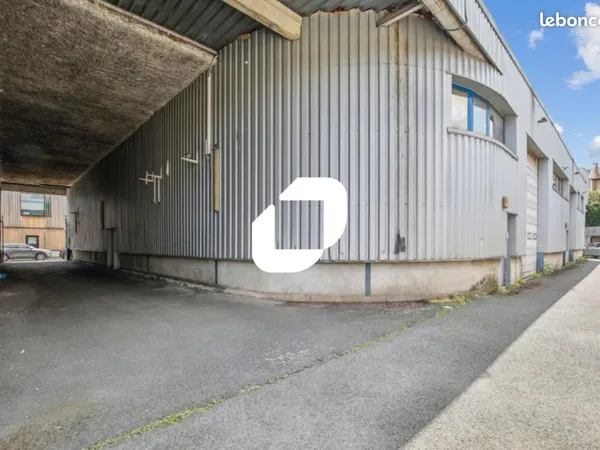 Local d'activité 1 275 m²
