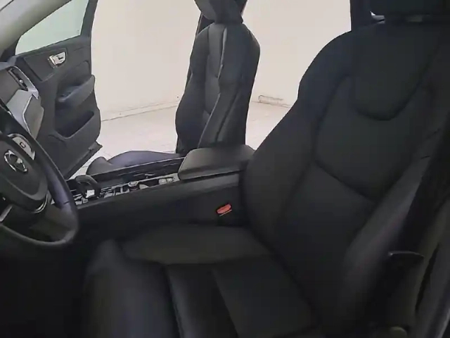 Volvo Xc60 t6 awd hybride rechargeable 253 ch+145 ch geartronic 8 — photo 11