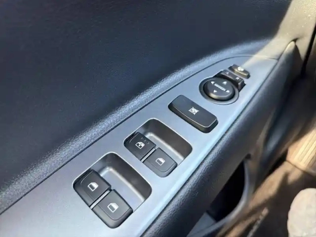 Kia Stonic 1.0 t-gdi 120 ch mhev dct7 — photo 30