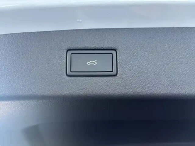Ford Explorer 170ch standard range 52kwh pack premium rwd — photo 19