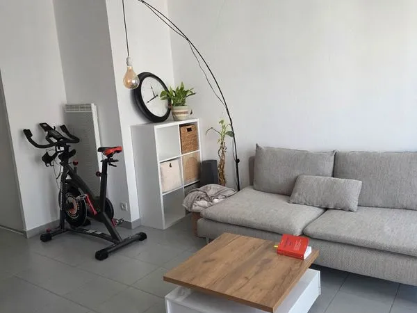 Appartement 2 pièces Juan les Pins : location habitation vide