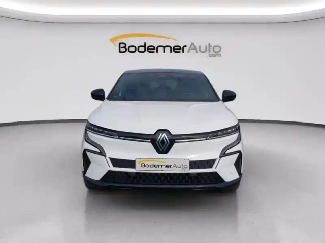 Renault Megane e-tech ev60 220 ch optimum charge — photo 6