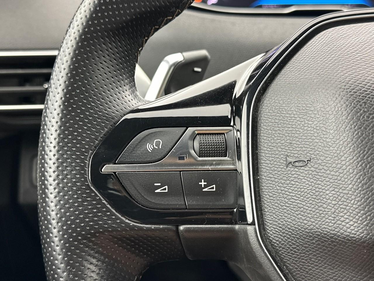 Peugeot 5008 puretech 130ch s&s eat8 gt pack — photo 20