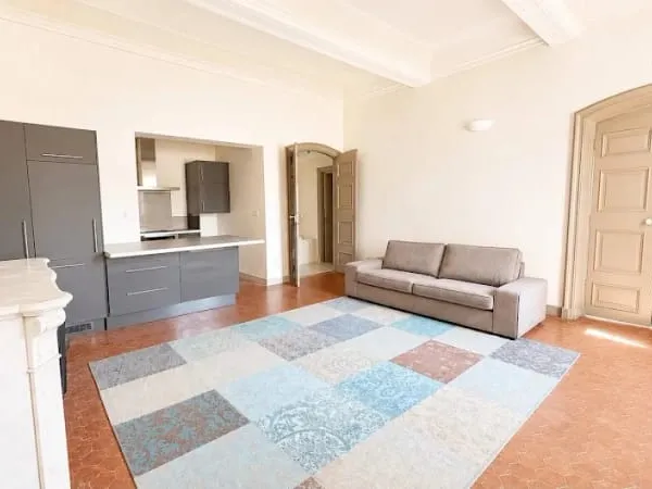 Appartement 6 pièces 181 m²