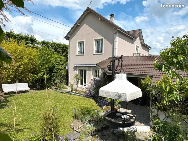 Maison familiale calme et recherchée