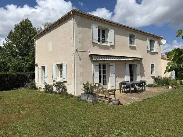 Maison 7 pièces 180 m²