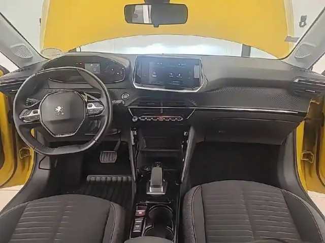Peugeot 208 electrique 50 kwh 136ch — photo 33