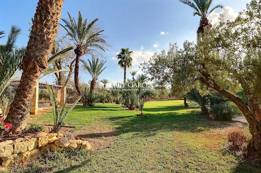 Villa 9 pièces 400 m²