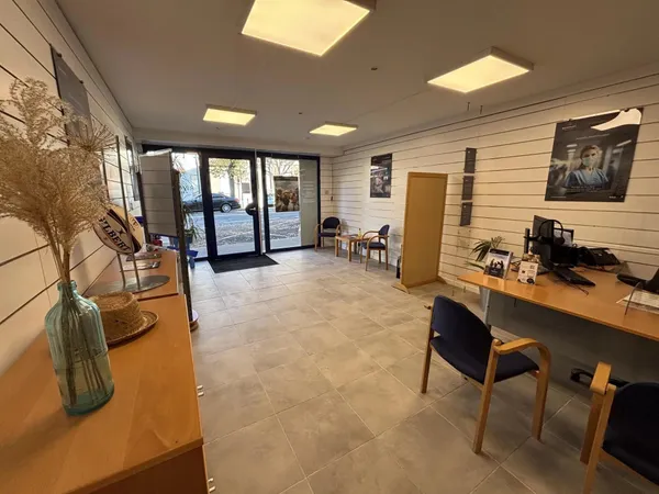 LOCAL COMMERCIAL - 71 m² -TOULOUSE MINIMES