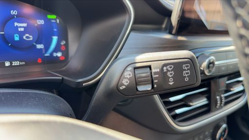 Ford Kuga 2.5 Duratec 190 Flexifuel Hybrid CVT - Vignale – 2023 – 29497 km – Autre – Boîte Automatique — photo 5