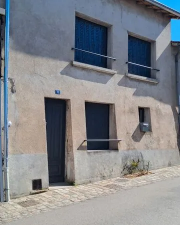 Location MAISON DE BOURG T 3 BRIOUDE CENTRE