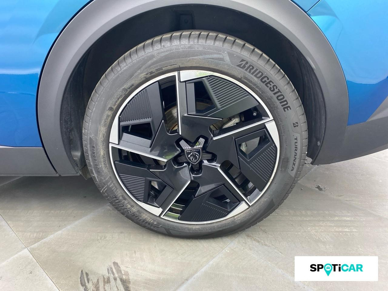 Peugeot 408 phev 225ch gt e-eat8 — photo 11