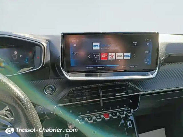 Peugeot 2008 puretech 155 s&amp;s eat8 gt — photo 21