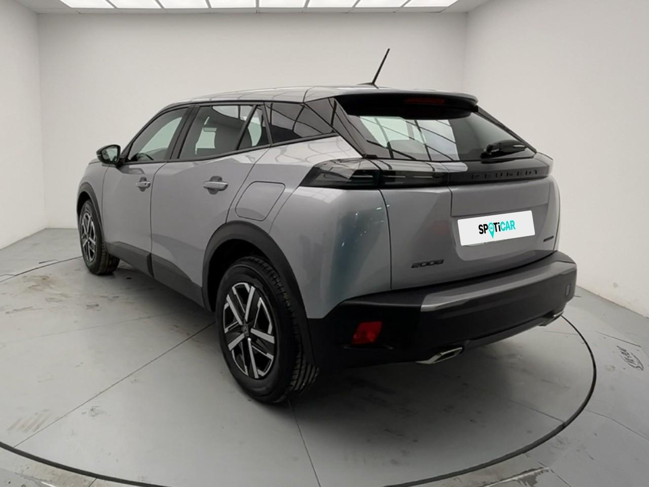 Peugeot 2008 hybrid 136 e-dcs6 active — photo 3